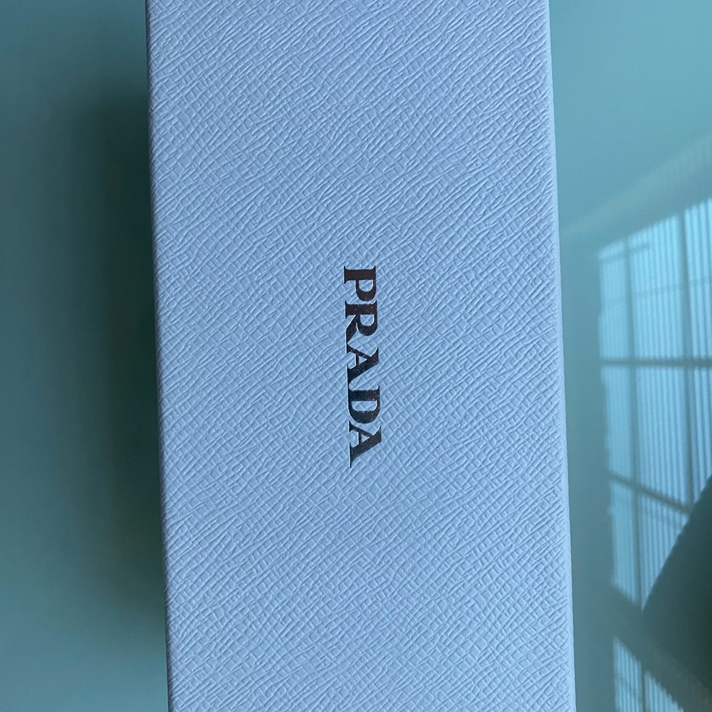 Brand new Prada sunglasses - Picture 3 of 4